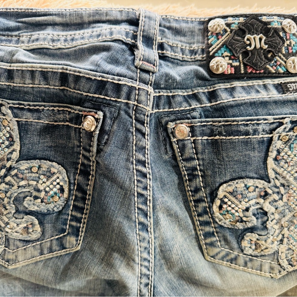 Buckle Blue Embroidered Jeans
